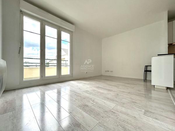 Appartement Carrieres Sous Poissy 2 pièce(s) 35 m2 €155 000 ** - Référence 9236