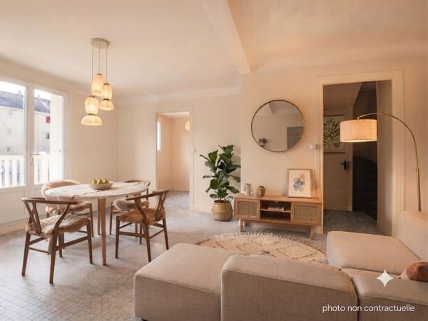 Maison
         5 pièces
        - 75 m² 119 000 € *