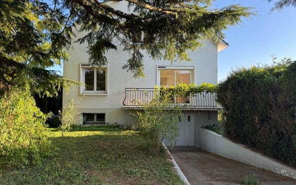 Maison à vendre    5 pièces •  Saint-Hilaire-Saint-Mesmin