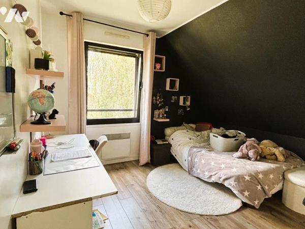 LESQUIN Belle Maison individuelle de 130 m² - 4 chambres - bureau sur une parcelle  de 921 m².