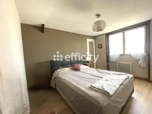 Maison 5 pièces - 130 m² Exclusivité efficity