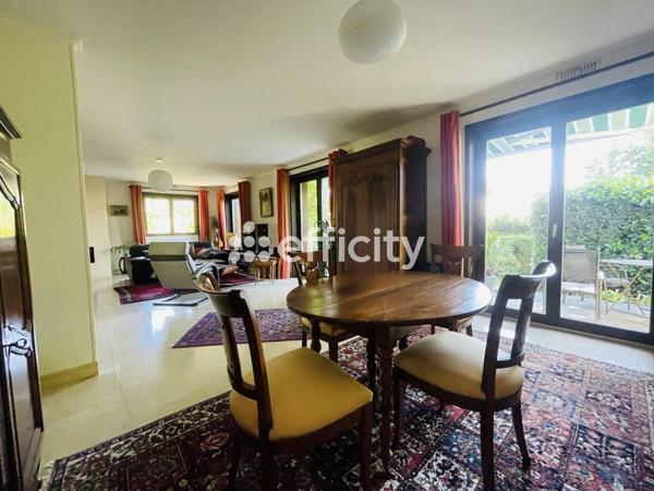 Maison 5 pièces - 130 m² Exclusivité efficity