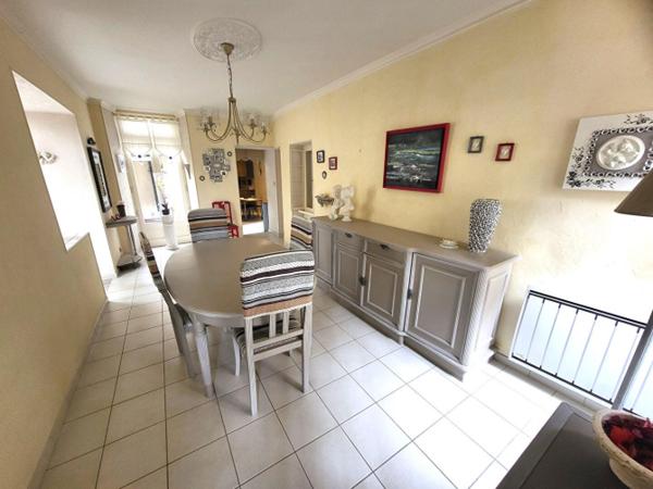 Maison à Montsûrs