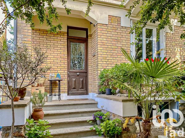 House for sale 5 rooms 120 m² Bois-Colombes