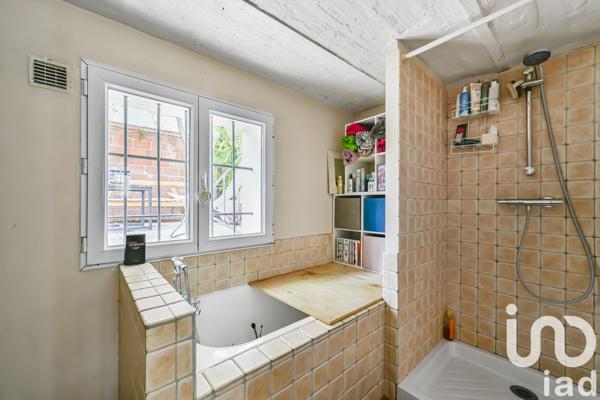 House for sale 5 rooms 120 m² Bois-Colombes