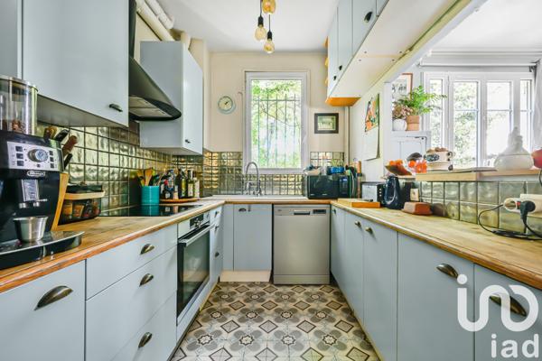 House for sale 5 rooms 120 m² Bois-Colombes