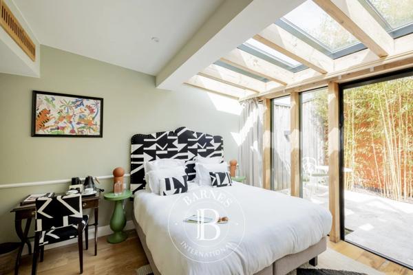 Le Bouscat, Hôtel 8 Chambres -  420 m² à vendre