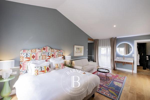 Le Bouscat, Hôtel 8 Chambres -  420 m² à vendre