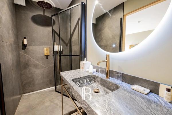 Le Bouscat, Hôtel 8 Chambres -  420 m² à vendre