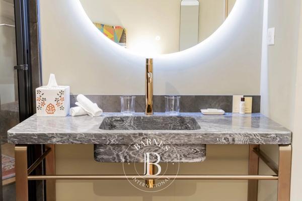 Le Bouscat, Hôtel 8 Chambres -  420 m² à vendre