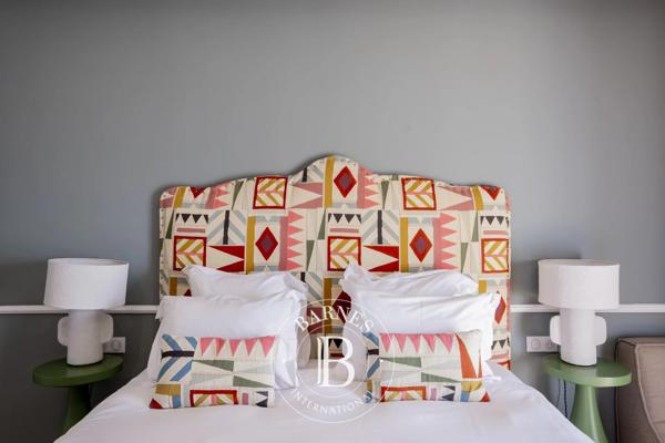 Le Bouscat, Hôtel 8 Chambres -  420 m² à vendre