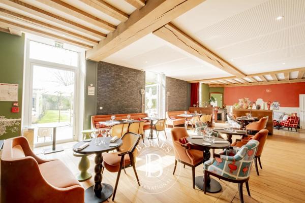 Le Bouscat, Hôtel 8 Chambres -  420 m² à vendre