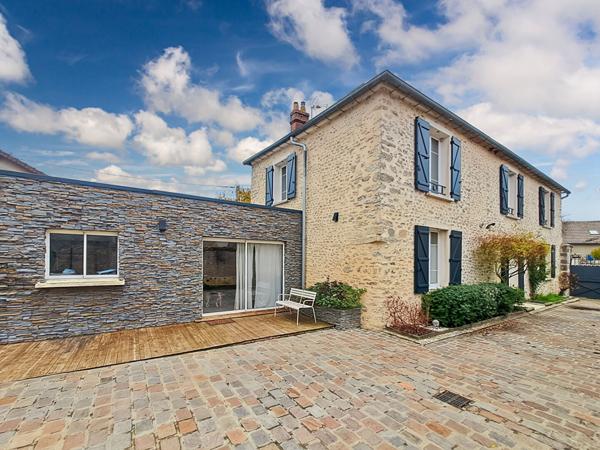 MAISON DE CHARME PROCHE ANGERVILLE