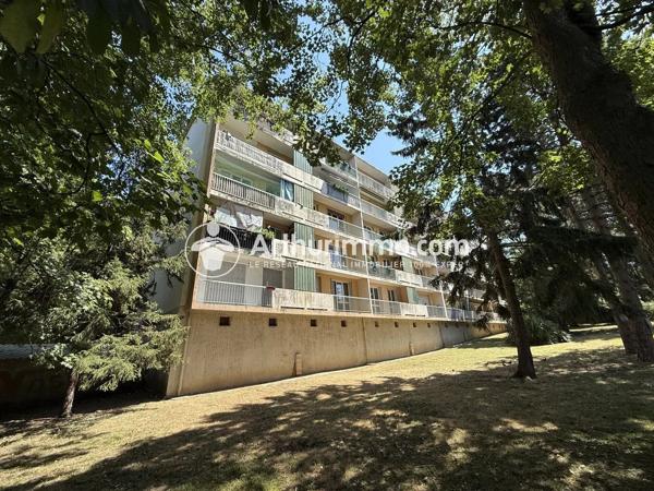 Vente                                                      Appartement
                        
                     3 pièces                      58 m2                     à Corbeil-Essonnes