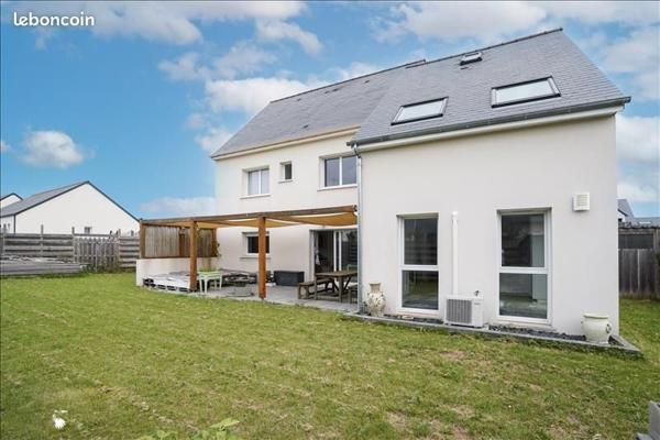 À vendre - Maison individuelle, 8 pièces située à Tours (37000)