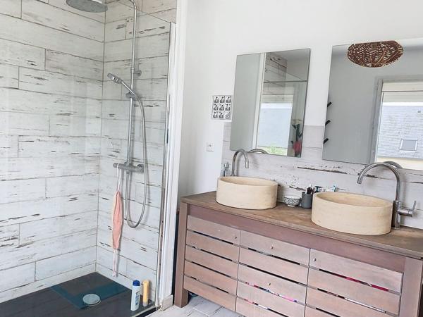 À vendre - Maison individuelle, 8 pièces située à Tours (37000)