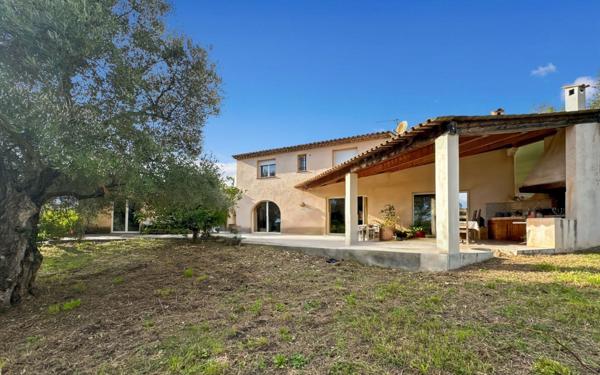 Maison à vendre    6 pièces •  Tourrettes-sur-Loup