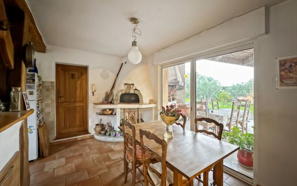 Maison à vendre    6 pièces •  Tourrettes-sur-Loup