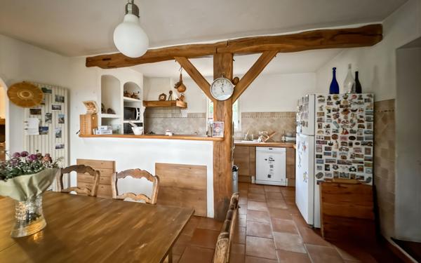 Maison à vendre    6 pièces •  Tourrettes-sur-Loup