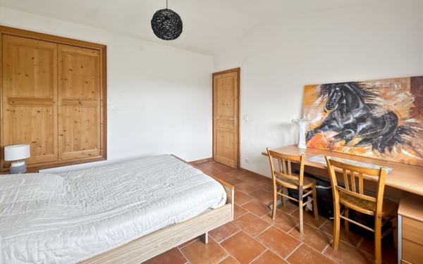 Maison à vendre    6 pièces •  Tourrettes-sur-Loup