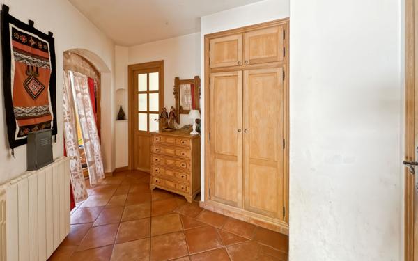 Maison à vendre    6 pièces •  Tourrettes-sur-Loup