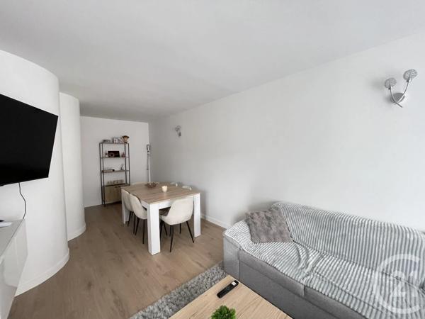 Appartement F4 à vendre  4 pièces - 83,28 m 2   ELANCOURT  - 78