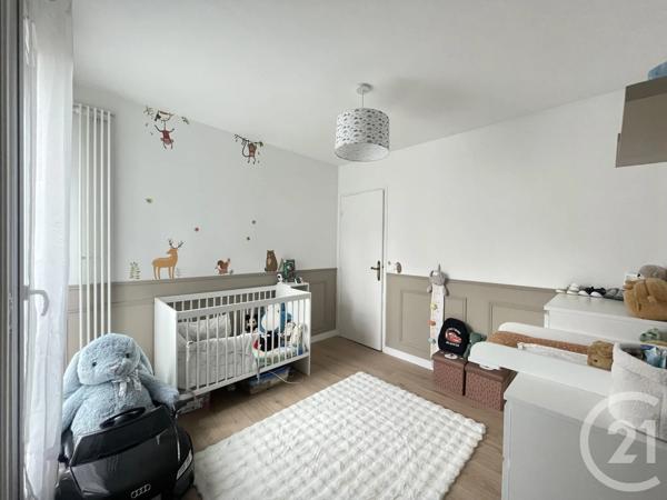 Appartement F4 à vendre  4 pièces - 83,28 m 2   ELANCOURT  - 78