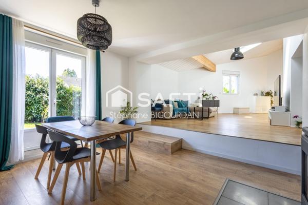 Maison Ecole-Valentin, rénovée, 275m², 9 ares, piscine