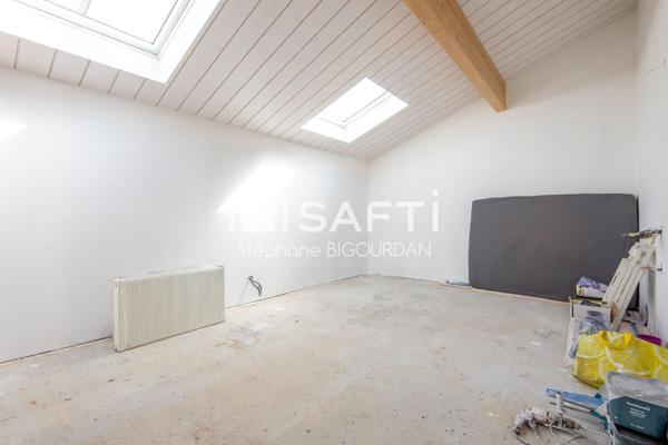 Maison Ecole-Valentin, rénovée, 275m², 9 ares, piscine