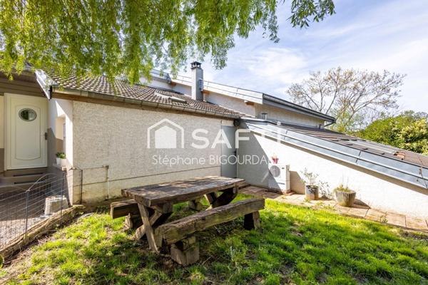 Maison Ecole-Valentin, rénovée, 275m², 9 ares, piscine