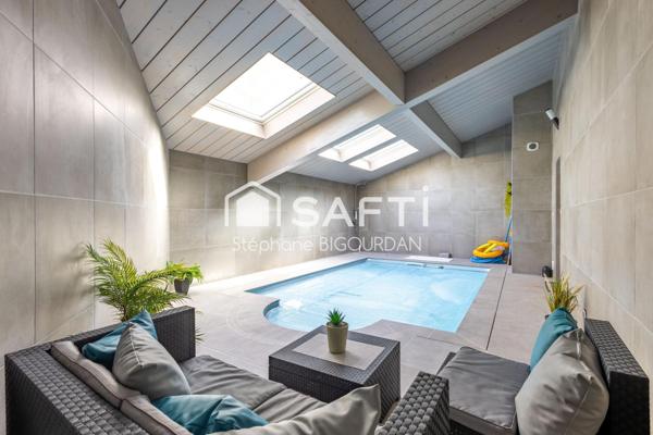 Maison Ecole-Valentin, rénovée, 275m², 9 ares, piscine