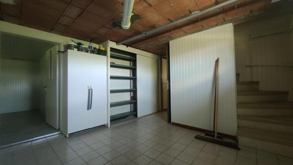 MAISON DE CHARME RENOVEE DE 110 M² HABITABLE AVEC VERANDA, GARAGE DOUBLE EN SOUS SOL SUR 1000 M² CLOS AU CALME Beauvais (60000)