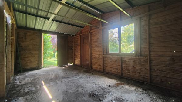 MAISON DE CHARME RENOVEE DE 110 M² HABITABLE AVEC VERANDA, GARAGE DOUBLE EN SOUS SOL SUR 1000 M² CLOS AU CALME Beauvais (60000)