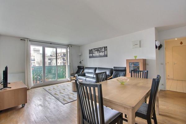 Appartement Villeneuve La Garenne 3 pièces de 70,05m2