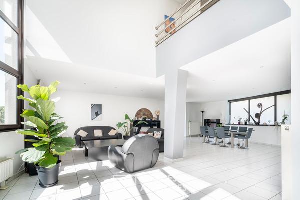 Maison d’architecte avec terrasse au cœur du Raincy
