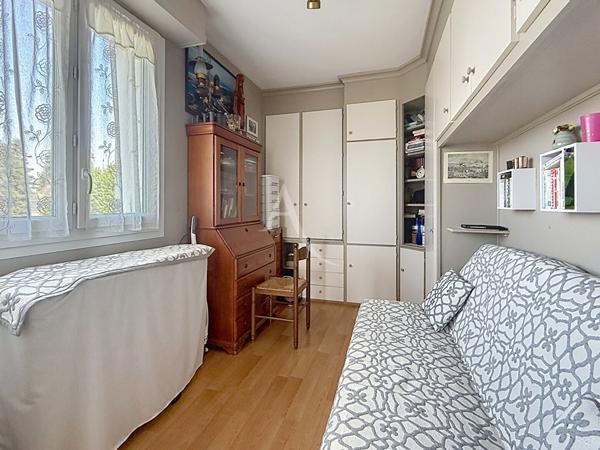Trespoey appartement 3 chambres ,garage et caves