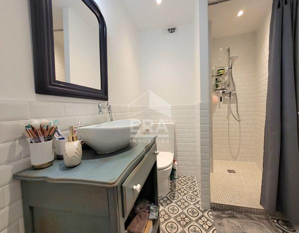 LOCATION PAU - TOUT COMPRIS - T1 meublé de 26m² rénové avec garage