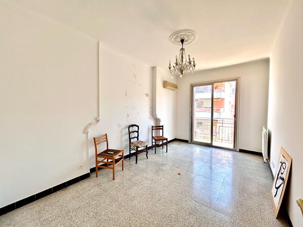 EXCLUSIVITÉ- NICE RIQUIER - Appartement traversant de 3 Pièces 74m² en étage élevé + Terrasse et Balcon