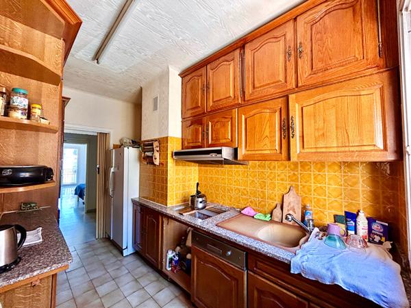 EXCLUSIVITÉ- NICE RIQUIER - Appartement traversant de 3 Pièces 74m² en étage élevé + Terrasse et Balcon
