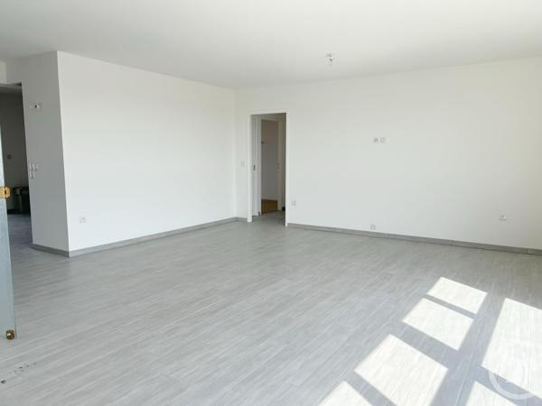 Appartement à vendre  4 pièces - 121,62 m2 LA ROCHE SUR YON - 85