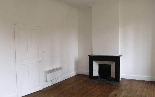 Appartement à louer    1 pièce •  Remoulins