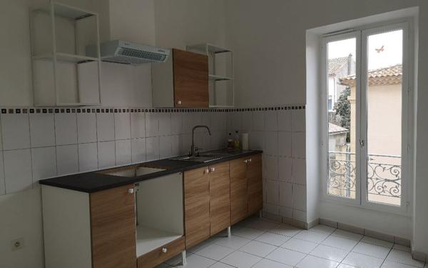 Appartement à louer    1 pièce •  Remoulins