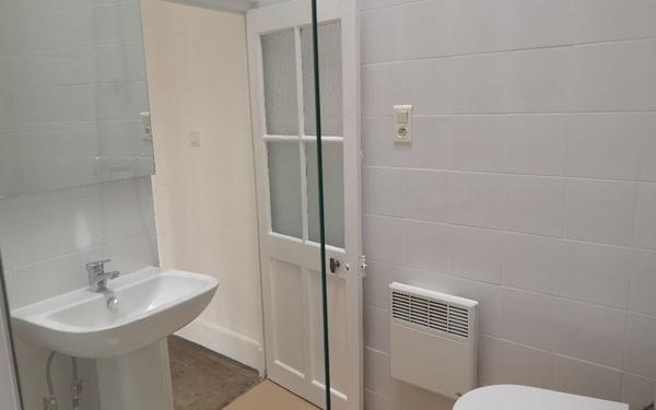 Appartement à louer    1 pièce •  Remoulins