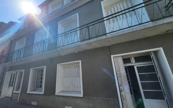 Immeuble à vendre    11 pièces •  Bessines-sur-Gartempe