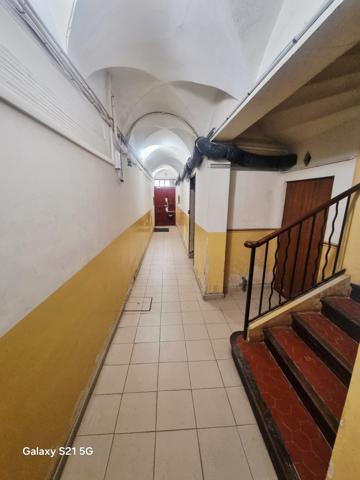 Exclusivité Draguignan bel immeuble en trés bon état de 238m+dépendances 2 appartements F3+2 F1 dépendances ga