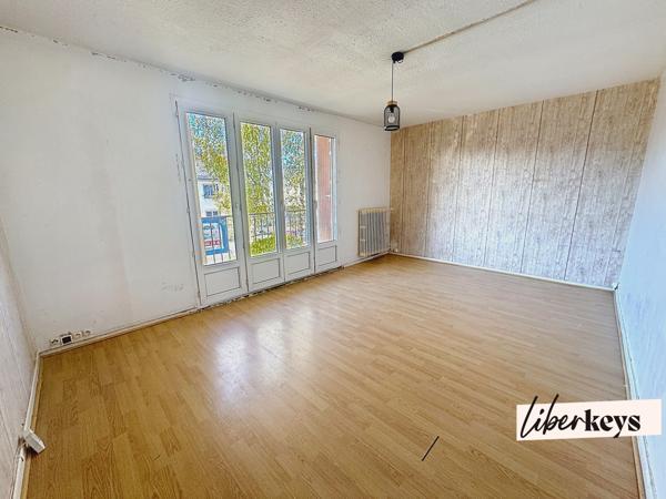 SAUMUR – T5 de 85 m² à 89 500 € : une opportunité à saisir pour investisseurs ou amateurs de rénovation !