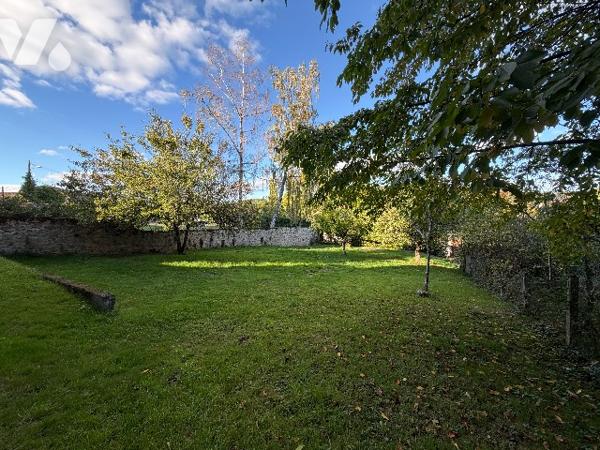 FELLETIN – MAISON D’HABITATION D’ENVIRON 155 m² AVEC JARDIN