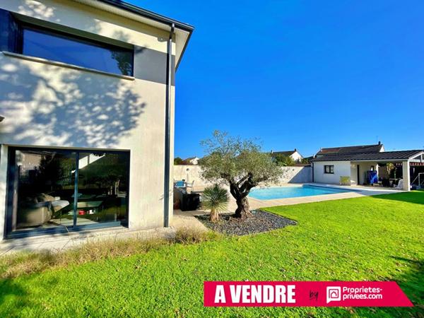 Maison Eysines 6 pièce(s) 170 m2 piscine dépendance double garage