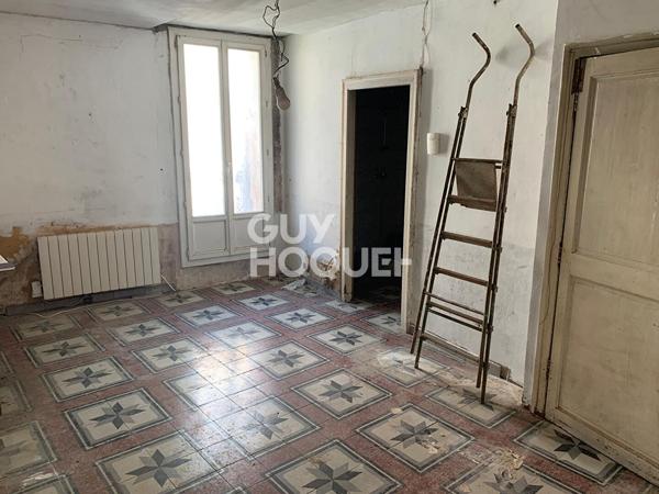 Maison de ville à restaurer : 51.33 m2 + Grenier 54 m2 + garage 53 m2