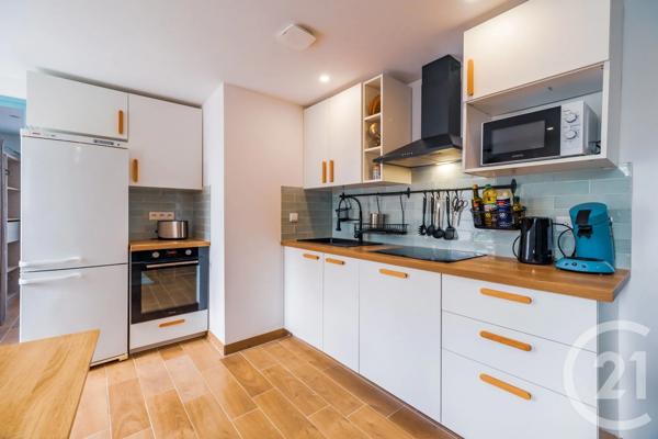 Appartement F4 à vendre  4 pièces - 65,20 m 2   GUINGAMP  - 22